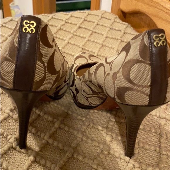 Coach Shoes - Coach women’s designer high heel pump size 10